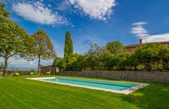 Pietreto Holiday Home