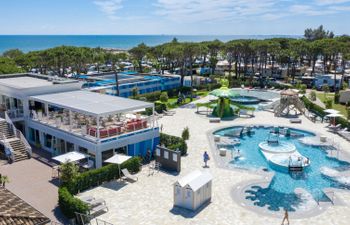 Camping Village Cavallino Villa 5 Holiday Home