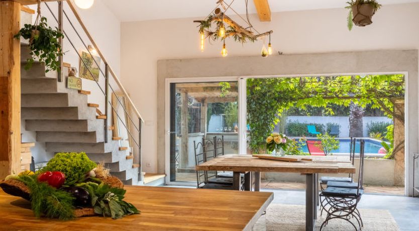 Photo of Les Pivoines