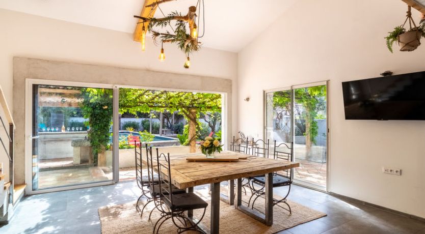 Photo of Les Pivoines