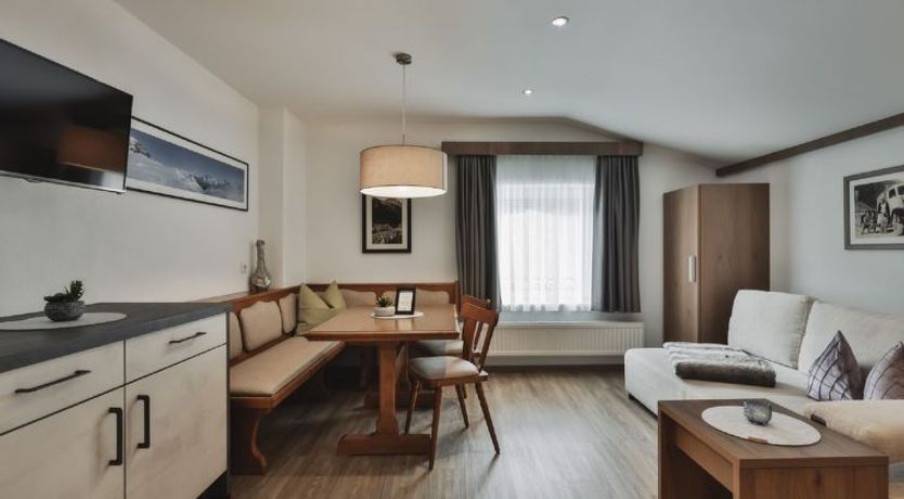 Photo of Top 7 Apartment 4