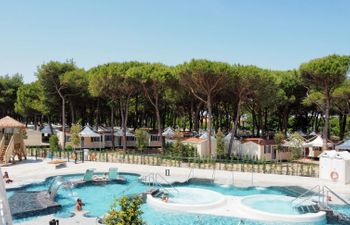 Camping Village Cavallino Villa 4 Holiday Home