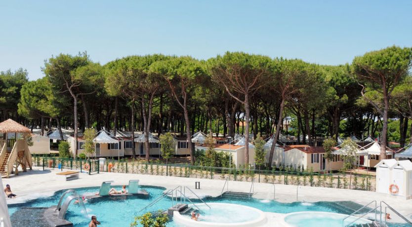 Photo of Camping Village Cavallino Villa 4