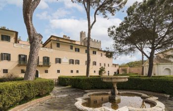 Castello di Torre in Pietra Holiday Home