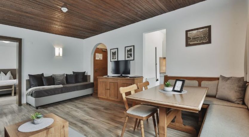 Photo of Top 5 Apartment 2