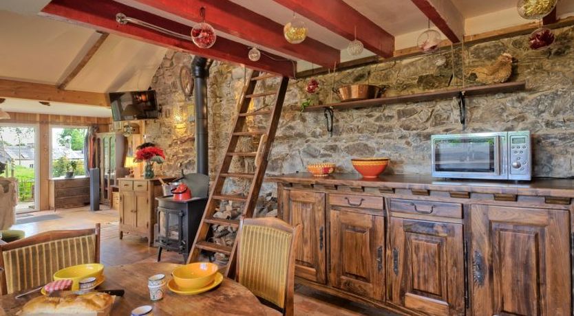 Photo of Wood love Home