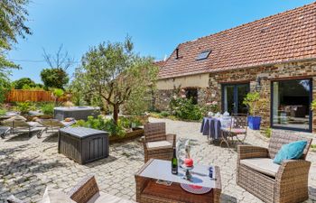 Le Hamelinet Holiday Home