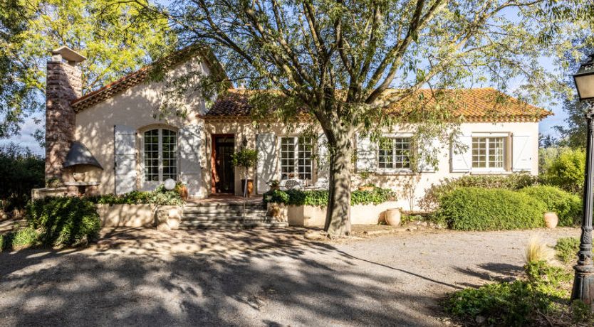 Photo of Le Clos Saint Emilie (Tennis & piscine)