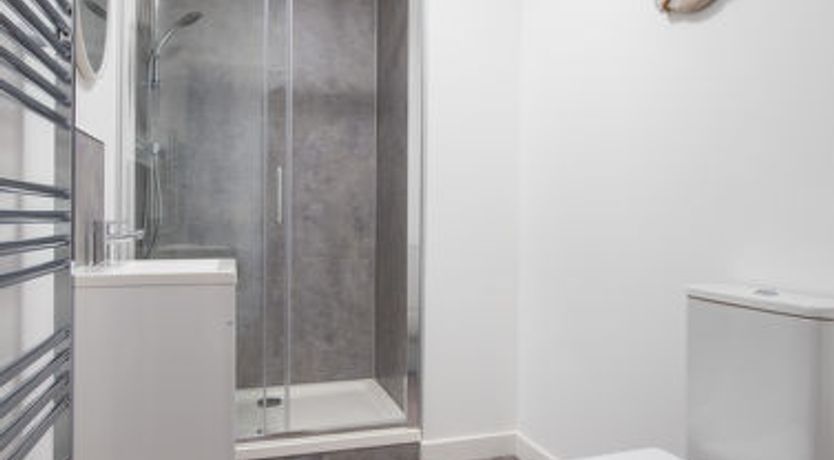 Photo of Harbour Nights Deluxe 7B