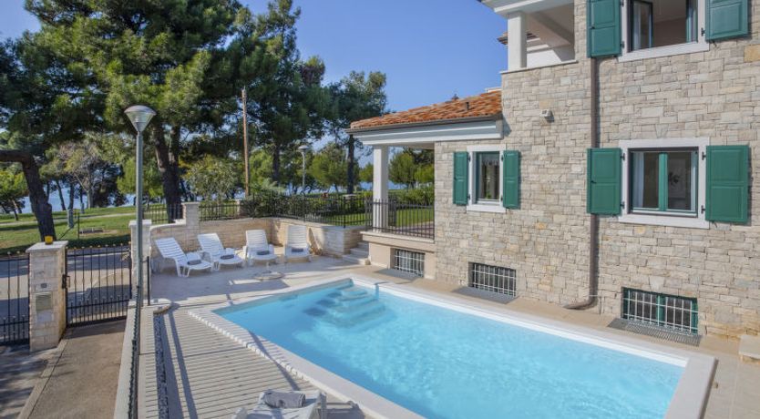 Photo of Villa Beach Front