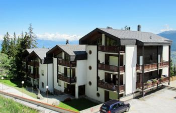 Hameau D12 Holiday Home