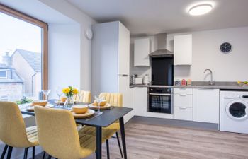 Harbour Nights Deluxe 7C Holiday Home