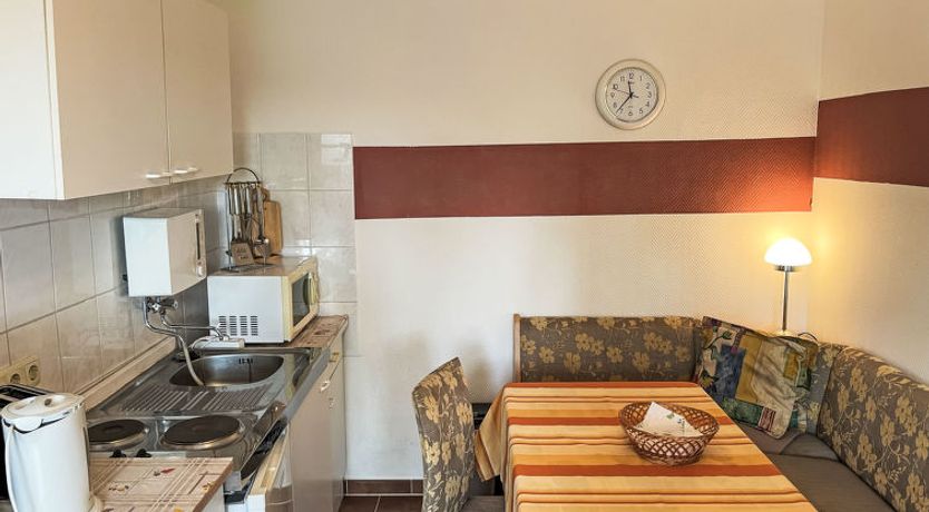 Photo of Schmidt (App. 3)