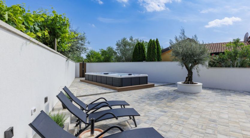 Photo of Villa Lucky