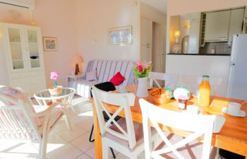 Port La Roquille Apartment 2 Holiday Home