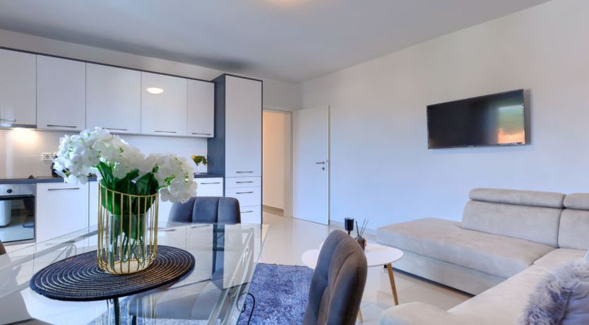 Photo of Amra 6 Apartment 6