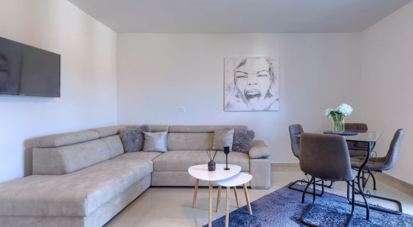 Photo of Amra 6 Apartment 6