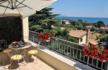 La Terrazza Di Dinky Holiday Home