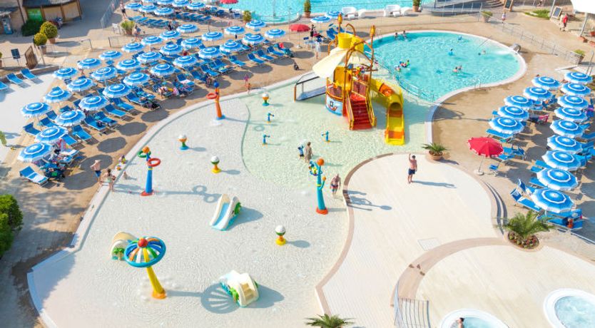 Photo of De Luxe Plus Holiday Home 15