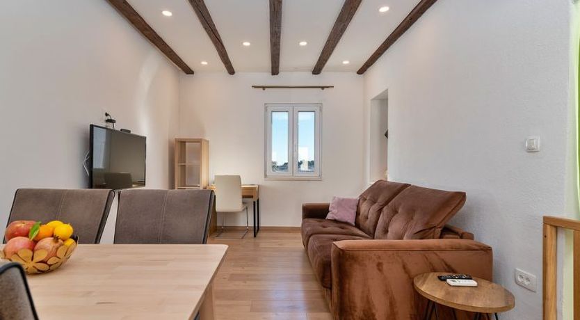 Photo of Lara's House