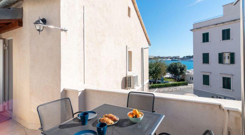 Photo of Lara's House