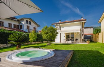 La Frida 2 Holiday Home
