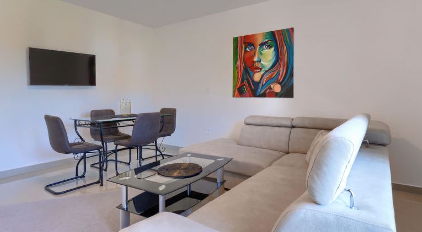 Photo of Amra 4 Apartment 4