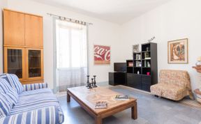 Photo of Vatican Comfortable Sunny Apartment