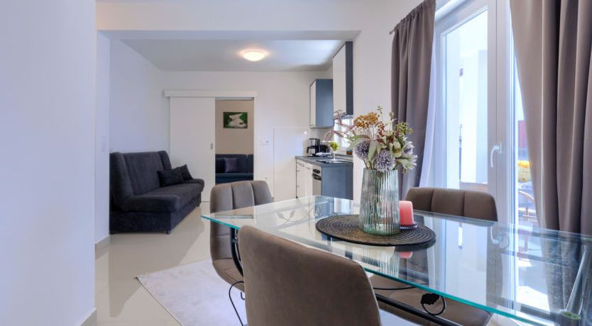 Photo of Amra 5 Apartment 5