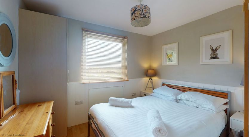 Photo of E46 Dunroven, Riviere Towans