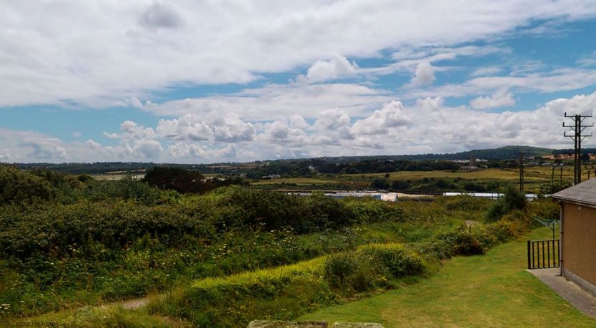 Photo of E46 Dunroven, Riviere Towans