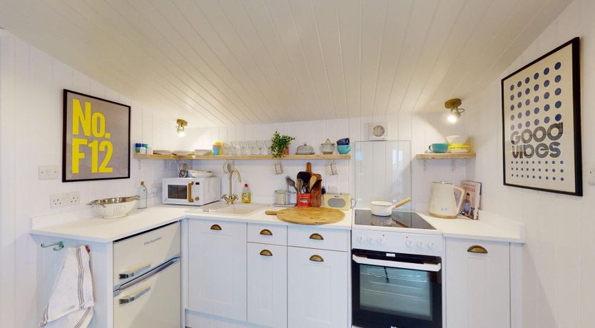 Photo of F12 West View, Riviere Towans