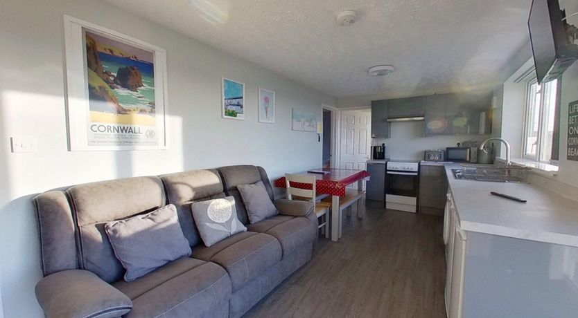 Photo of E24 Smeranda, Riviere Towans