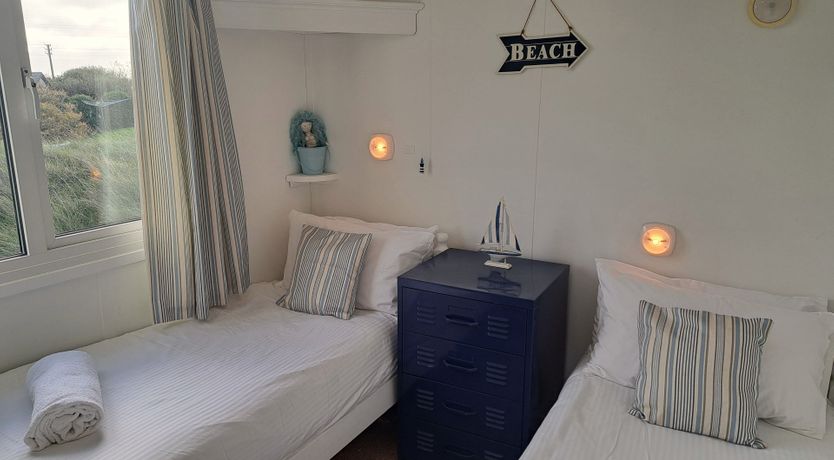 Photo of F71 Elova, Riviere Towans