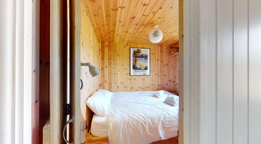 Photo of F67 Ischia, Riviere Towans