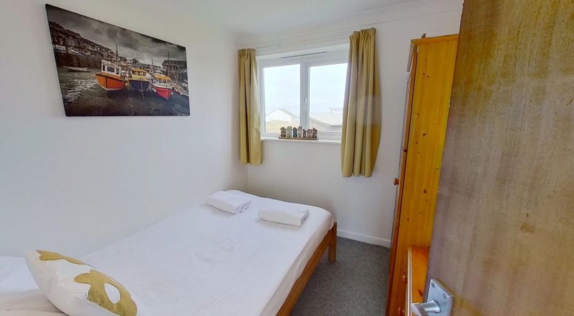 Photo of F11 Roslyn, Riviere Towans