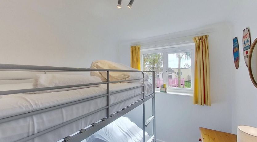 Photo of F11 Roslyn, Riviere Towans