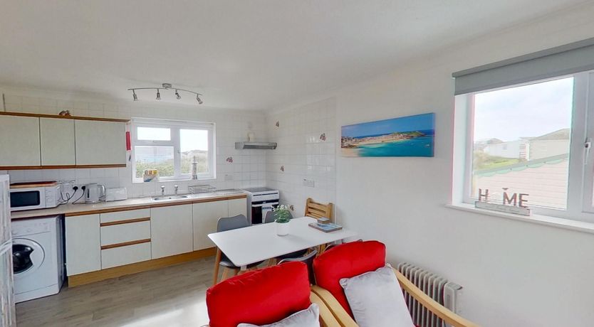 Photo of F11 Roslyn, Riviere Towans