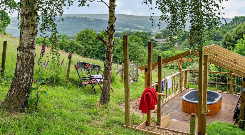 Photo of 2 Bed in Llangenny