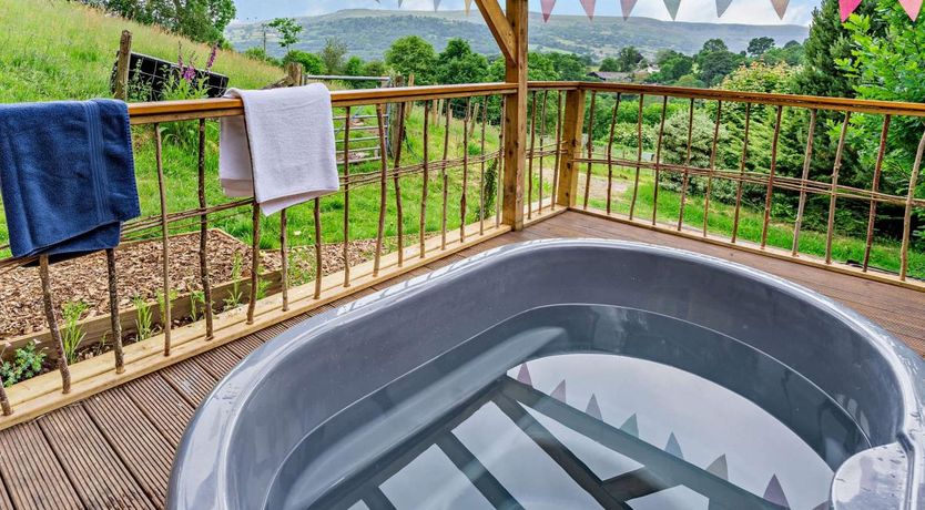 Photo of 2 Bed in Llangenny