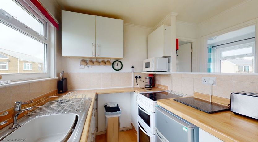 Photo of F62 Near Sea, Riviere Towans