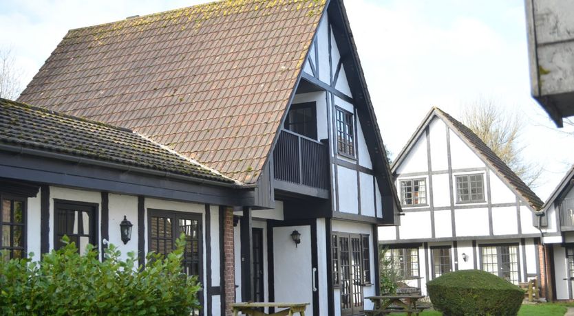 Photo of 15 Tudor Court, Tolroy Manor