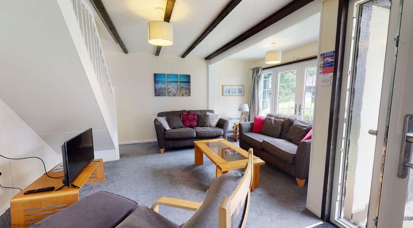 Photo of 15 Tudor Court, Tolroy Manor