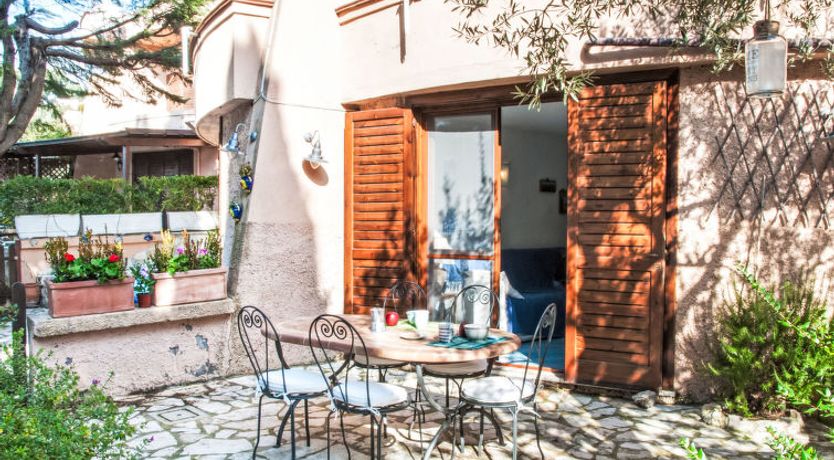 Photo of Rosa Marina