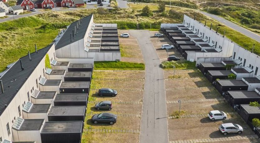 Photo of "Mimi" - 900m from the sea