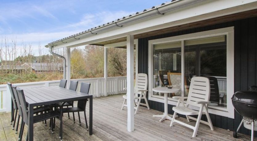 Photo of "Iris" - 300m from the sea