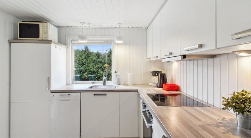 Photo of "Iris" - 300m from the sea