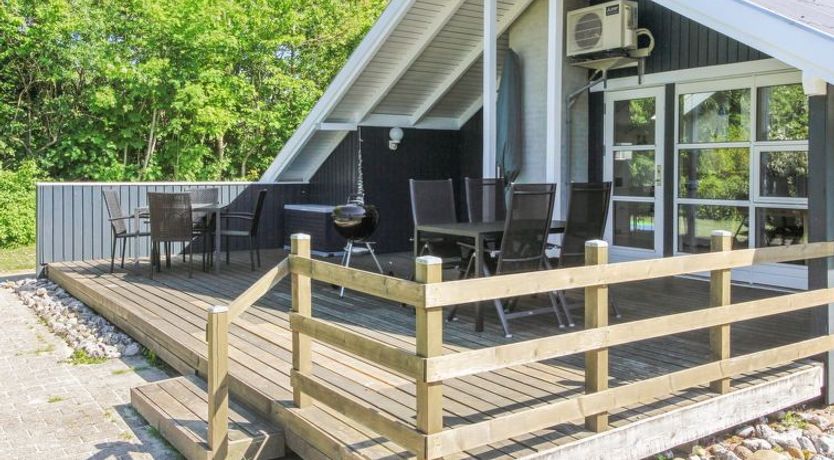 Photo of "Rosalie" - 29km from the sea