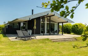 Photo of erlinda-600m-from-the-sea