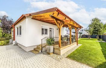 Mediana Holiday Home
